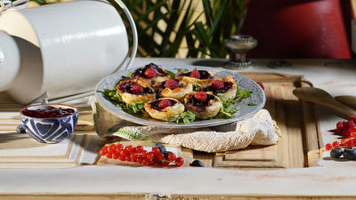 Pastéis de Queijo com Compota de Amoras
