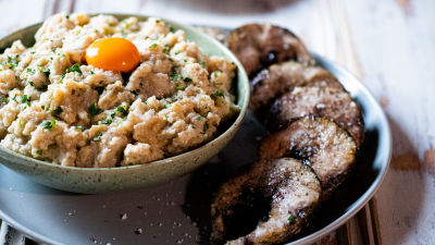 Taínha Frita com Açorda de Ovas