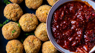 Bolinhas de Couscous com Chutney de Tomate