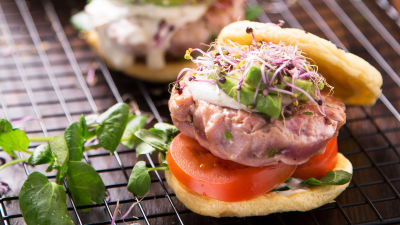 Hambúrguer de Atum em Pão Lowcarb