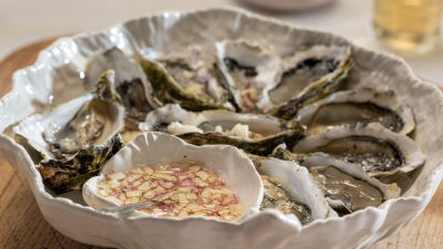 Ostras com molho Mignonette