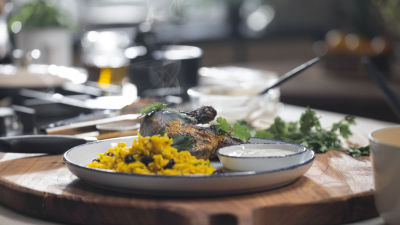 Frango Tandoori com Arroz de Passas e Curcuma