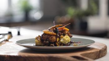 Frango Sumac com Legumes Assados