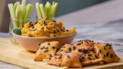 Húmus de Abóbora com Almofadas Crocantes