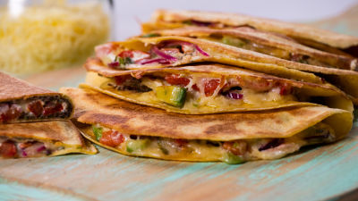 Tortilhas de Vegetais e Feijão Preto
