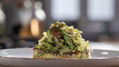 Bolinhos de Peixe com Salada