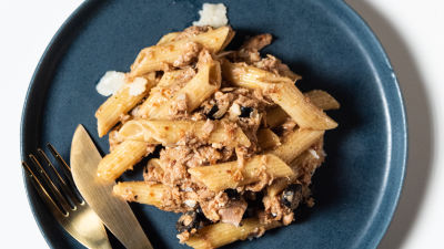 Penne com Pesto de Tomate e Atum