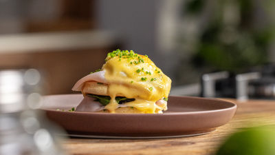 Ovos Benedict com Panquecas