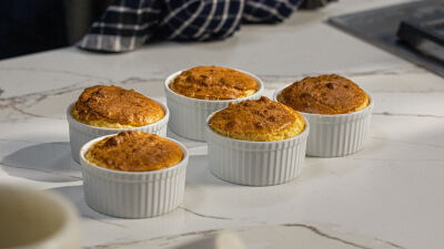 Soufflé de Queijo e Espinafres