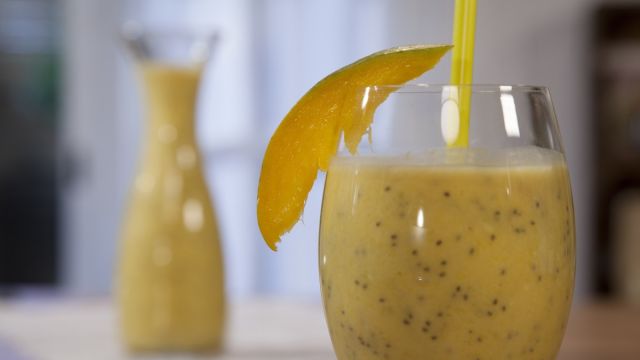 Smoothie de Banana, Manga e Sementes