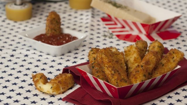 Palitos de Mozarela Panados