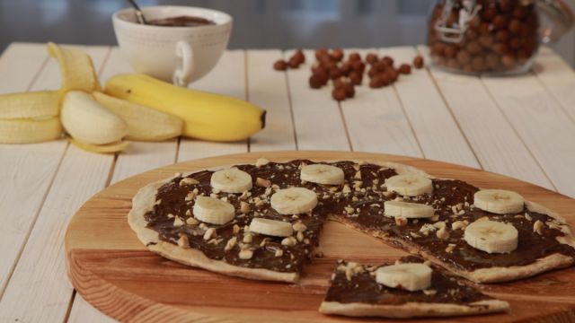 Pizza de Creme de Chocolate e Avelãs com Banana