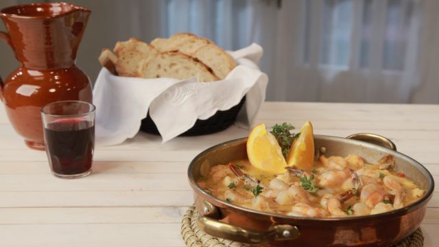 Camarões Flameados com Alho e Laranja