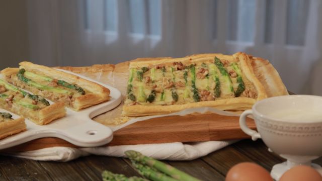 Tarte Folhada de Espargos