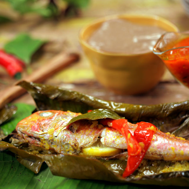 Peixe em Folha de Bananeira e Fufu