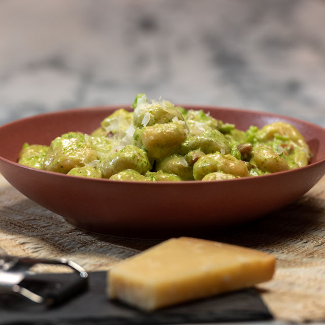 Gnocchi de Aipo com Bacon e Brócolos