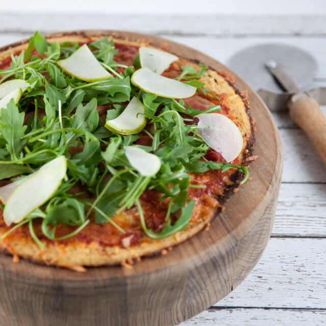 Pizza de Couve-Flor com Presunto e Rúcula