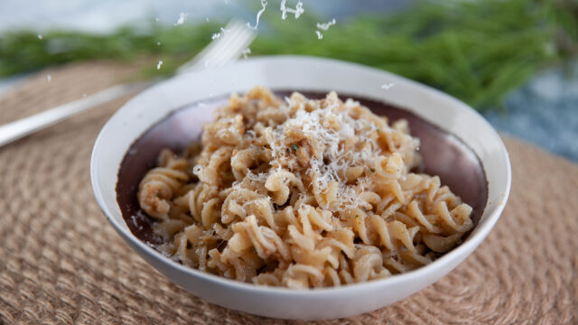 Massa Espiral com Pesto de Nozes e Alecrim