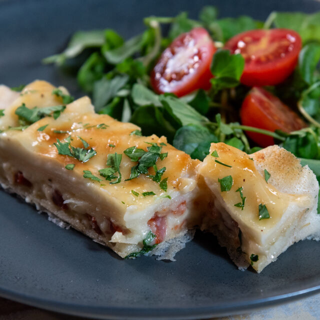 Crepes Enrolados de Queijo da Serra da Estrela, Chouriço e Mel