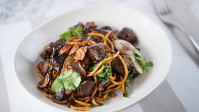 Nudle sa jagnjetinom i kimom