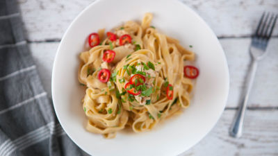 Sveže fetućine sa čorbom od krabe