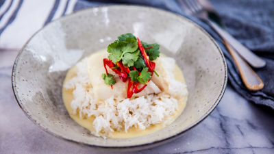 Plavi oslić hoki sa bademovim mlekom