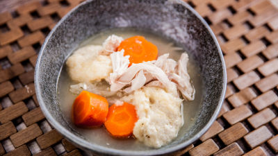 Pileća supa sa knedlama