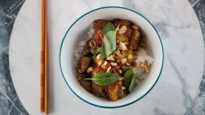 Prženi patlidžan s tajlandskim bosiljkom