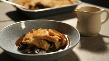 Puding “Erl grej” sa hlebom i puterom