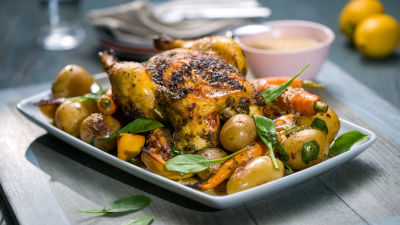 Pečena piletina s mladim krompirom i prelivom od senfa