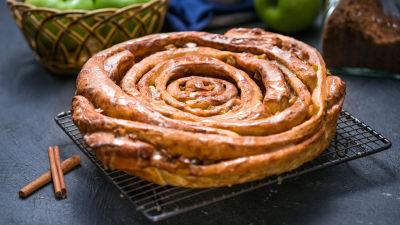 Rolna s jabukom i cimetom