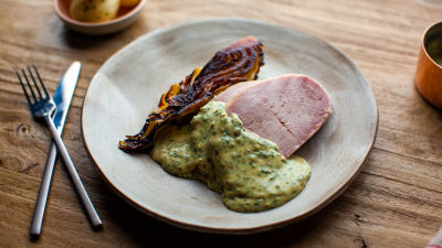 Slanina, kupus i preliv od peršuna