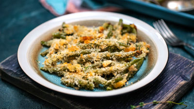 Boranija sa parmezanom i mešavinom kore limuna i bibera