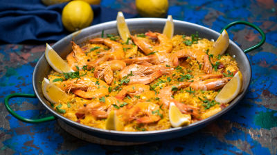 Paelja sa piletinom i škampima