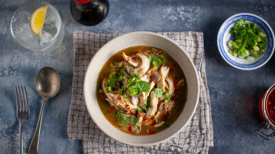 Pileća čorba sa nudlama