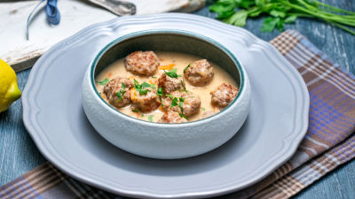 Paprikaš frikase sa ćuftama