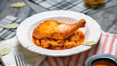 Dimljena piletina sa svežim kupusom