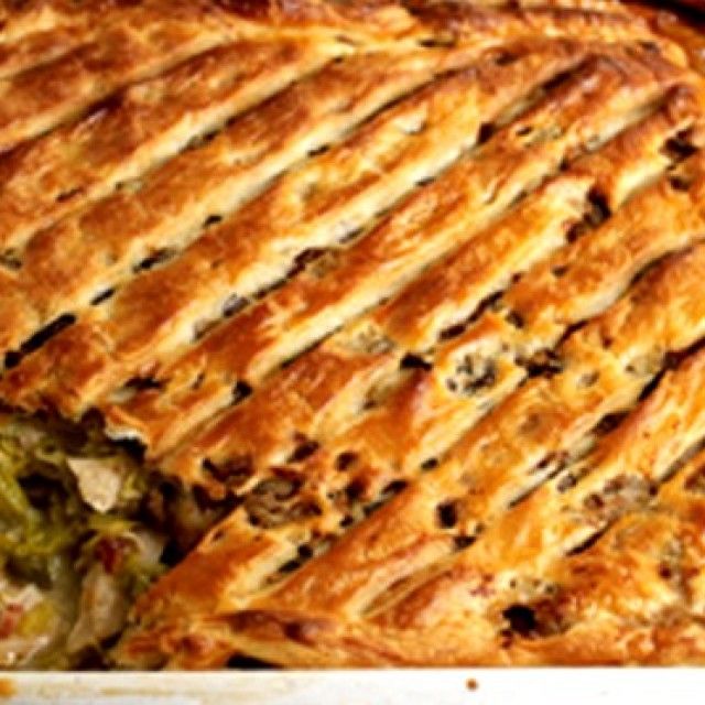 Pita sa ćuretinom i prazilukom