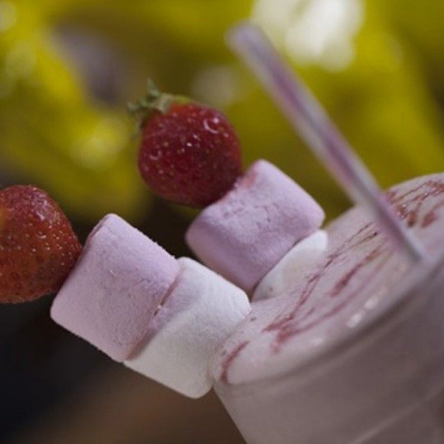 Smoothie od sira i jagoda