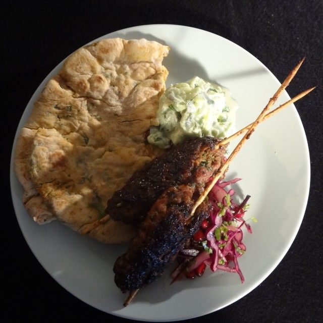 Jagnjeći kebab u pita-hlebu