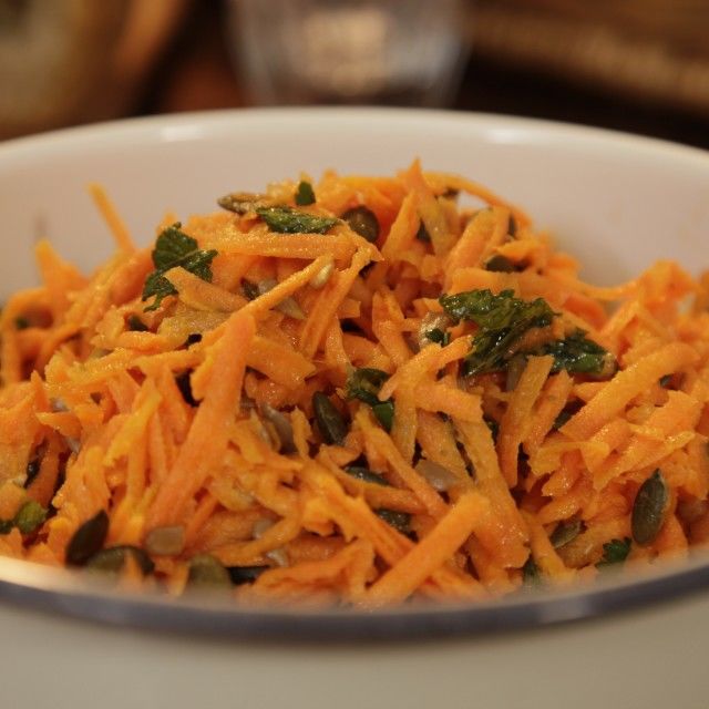 Salata od šargarepe, kima i pomorandže