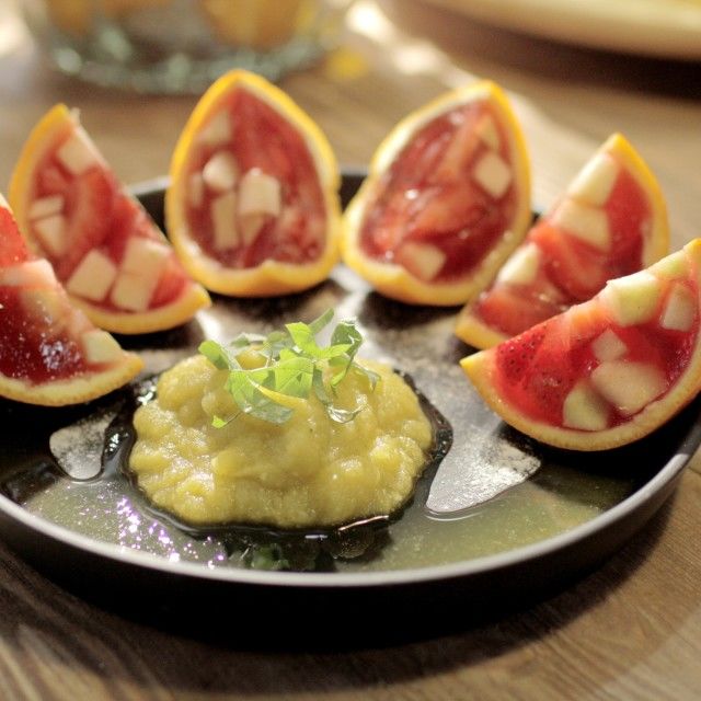 Voćni žele s bosiljkom