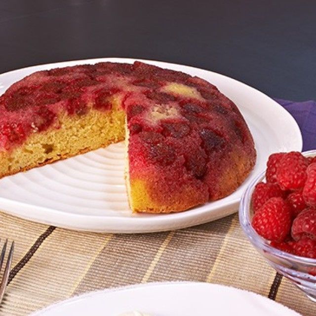 Prevrnuta torta od malina