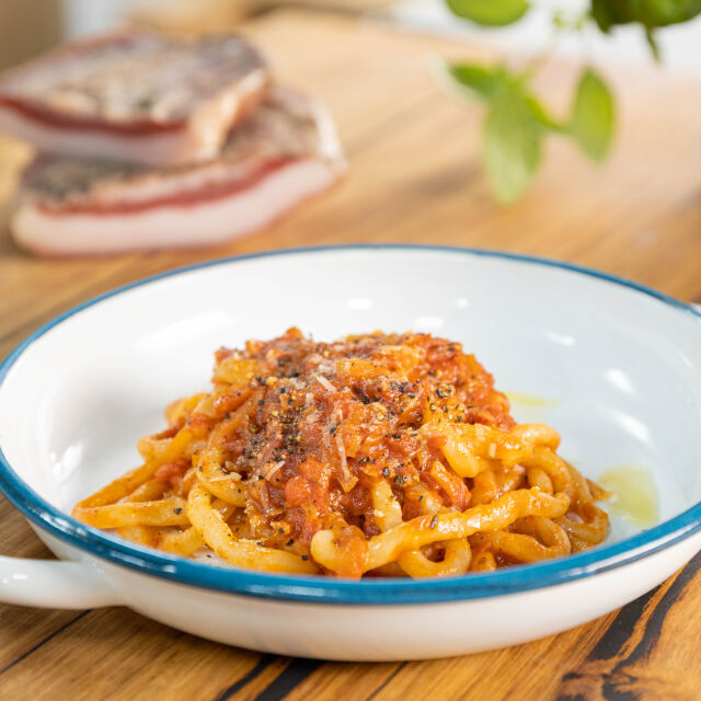 Pici testenina sa ‘A’ Matriciana sosom