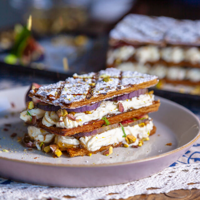 "Mille-Feuille" sa smokvama, cvetom narandže i pistaćima