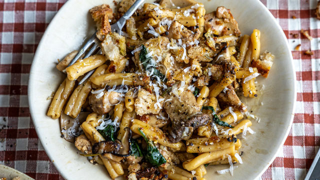 Testenina sa piletinom i šampinjonima