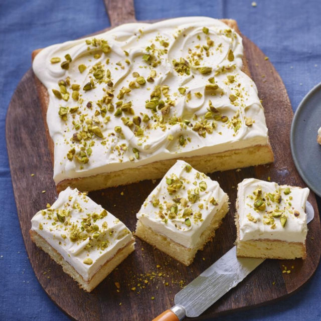 Kolač od kardamona i slatkog mleka