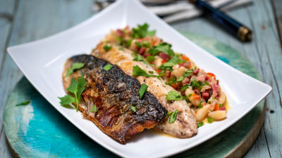 File skuše na posteljici iz fižola