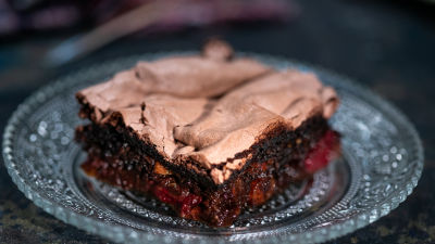 Višnjevi browniji s španskimi vetrci