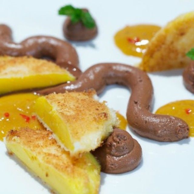 Panirani mango s čokoladno peno